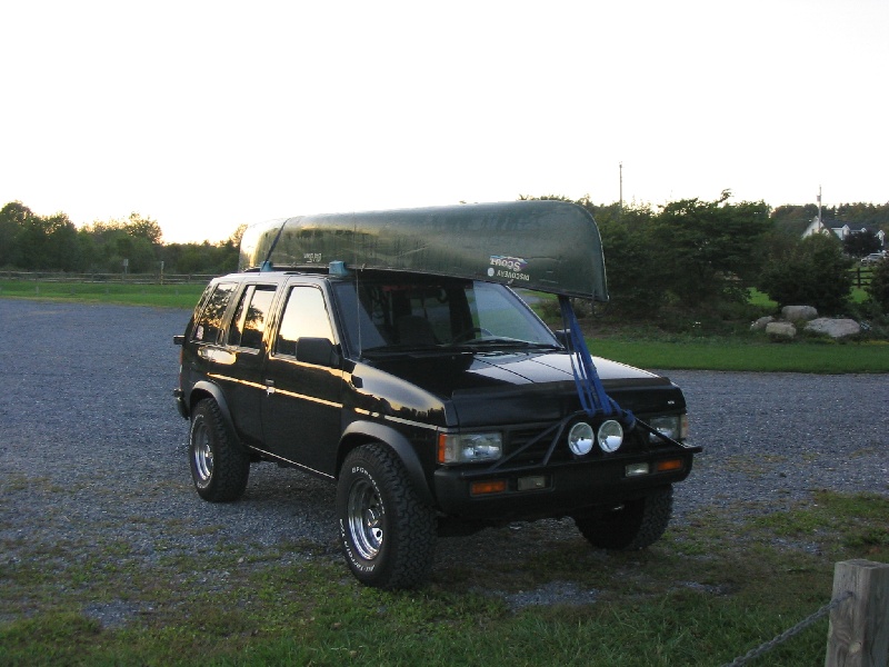 Lances old pathfinder with the canoe near Jolivue